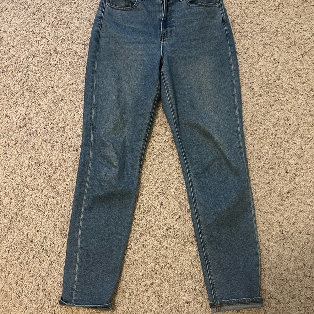 American Eagle Outfitters Mom Jeans